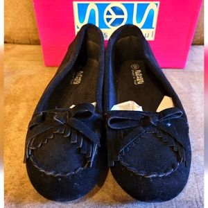 Shoes of Soul Black Faux Suede Moccasins Little Girl's Size 9